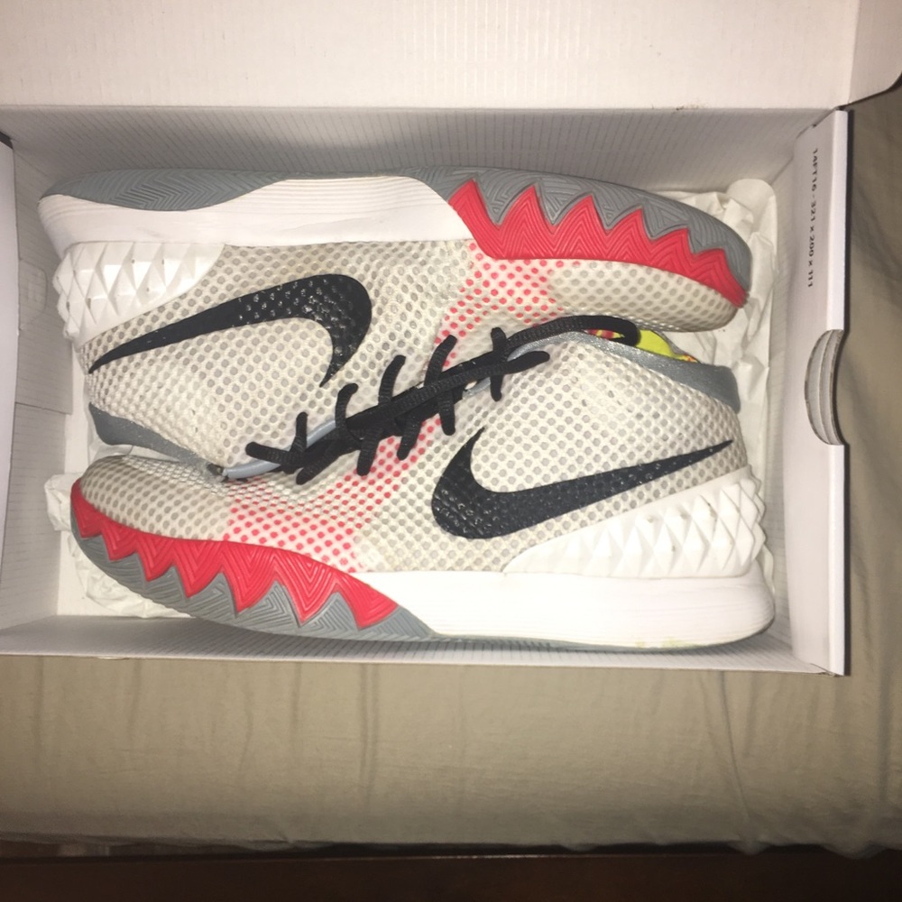 Kyrie basketball shoes